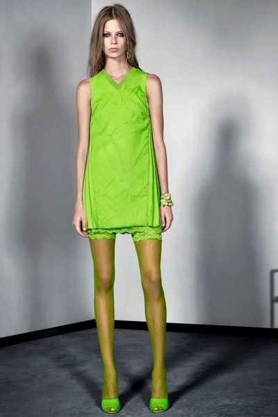 Look 12